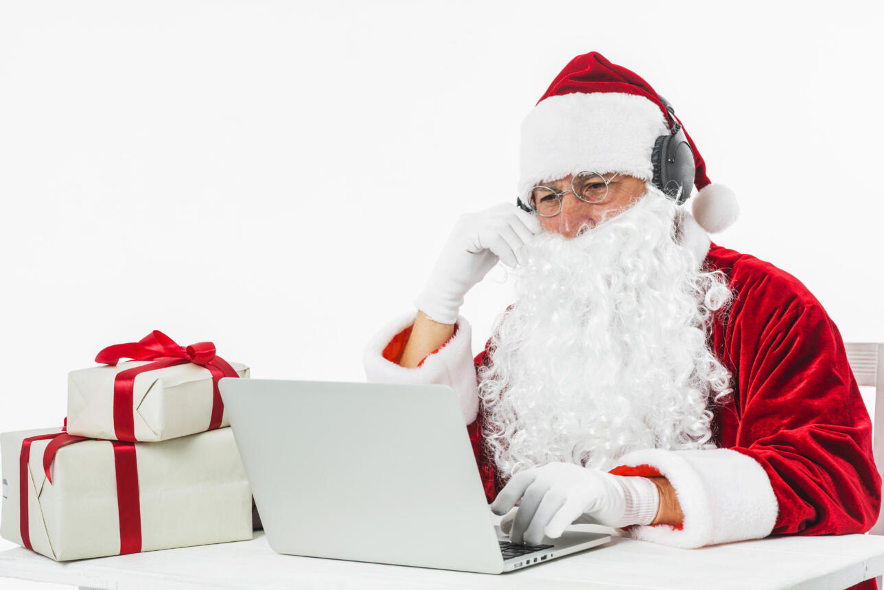 Image credits: Santa image 471868-pg2sqm-102.jpg from Freepik.com